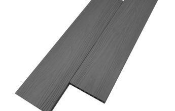 Террасные доски SinoDeck Panno из ДПК цвета Светло-серый, расположенные вместе.